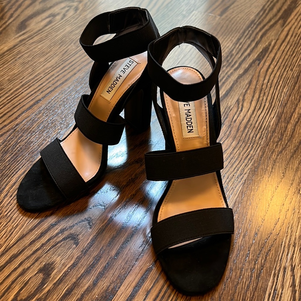 Steve Madden Tiffani Black Ankle Strap High Heels. Size 6 Medium